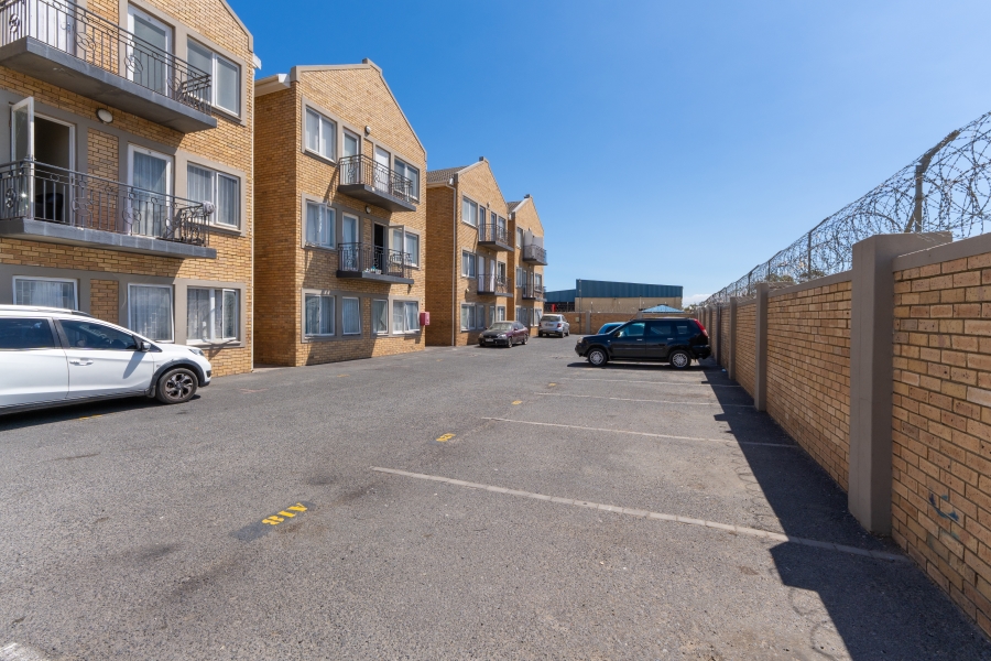 To Let 2 Bedroom Property for Rent in Strand Central Western Cape